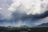 Paysages du Trièves. Photographie, rideaux de précipitations sous un cumulo-nimbus