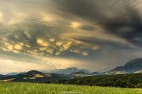 Paysages du Trièves. Photographie ciel après l‘orage, nuages mammatus.